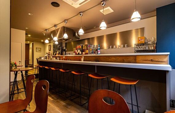 small dishes are aligned ,various casual bar restaurant @gokokuji